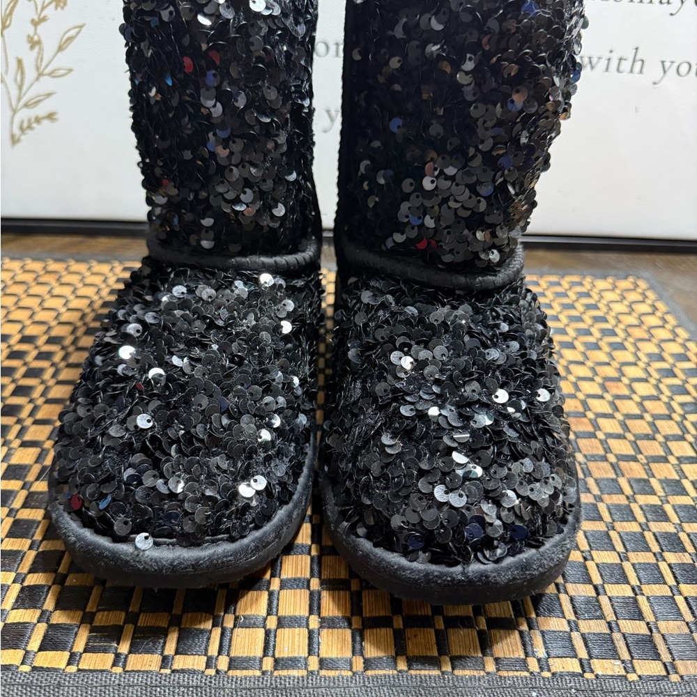 UGG Kids Black Sequin Boots Little Girls SZ 3- Box 15